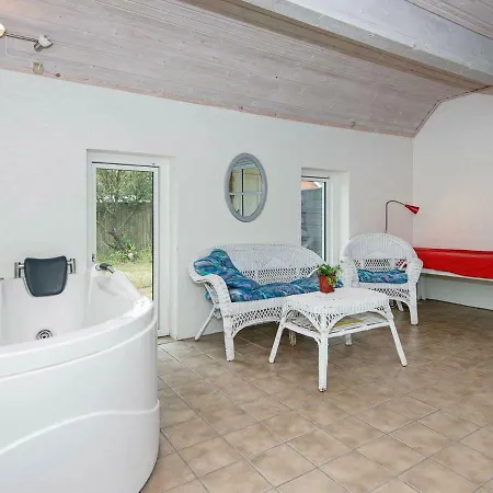 Four-bedroom Holiday In Glesborg 8